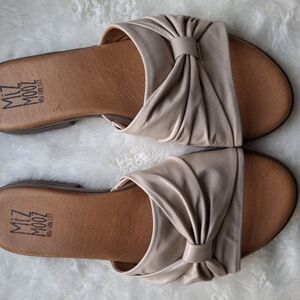 Miz Mooz Women's Cream Slide Sandals Size 40